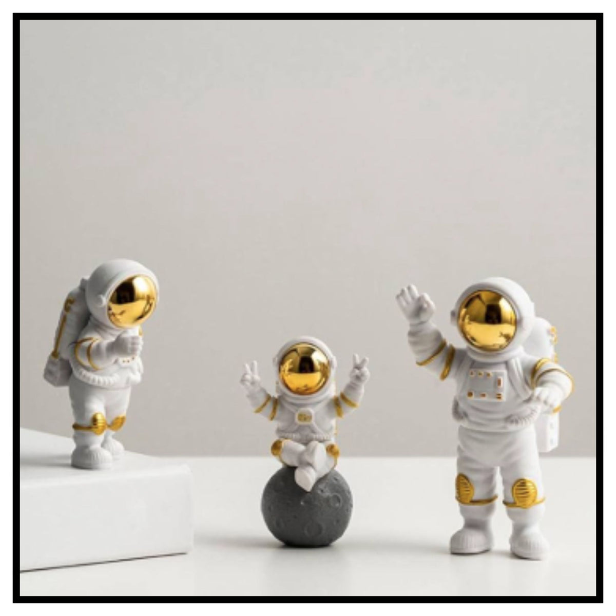 Resin Astronaut Spaceman Statue Ornament Home Office Desktop Figurine Decors