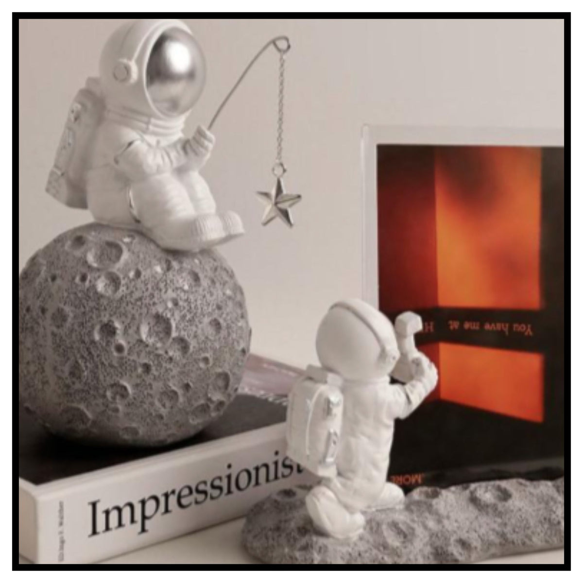 Resin Astronaut Spaceman Statue Ornament Home Office Desktop Figurine Decors
