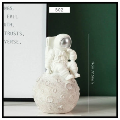 Resin Astronaut Spaceman Statue Ornament Home Office Desktop Figurine Decors