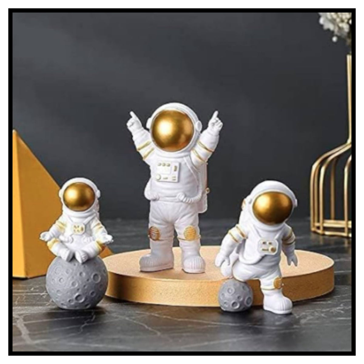 Resin Astronaut Spaceman Statue Ornament Home Office Desktop Figurine Decors
